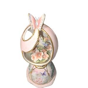 Silken Wings Lena Liu First Issue Flights of Fancy Heirloom Porcelain Music Box‎